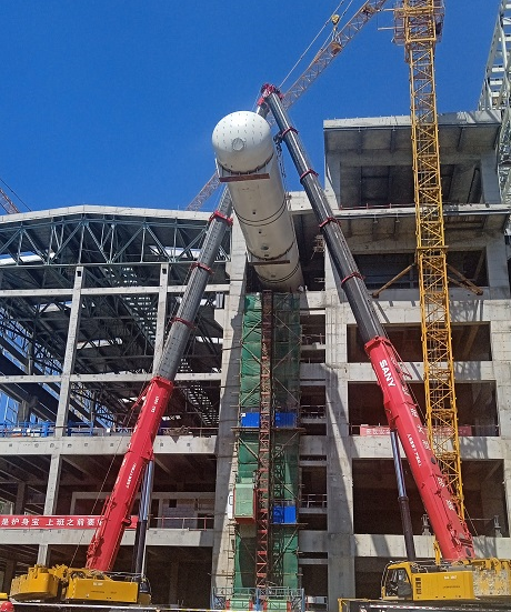 陽泉熱電項(xiàng)目#1、#2機(jī)組除氧器 順利完成吊裝